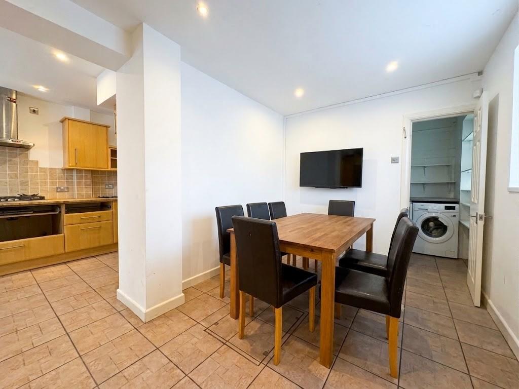 Marlborough Avenue, Edgware, HA8, Edgware